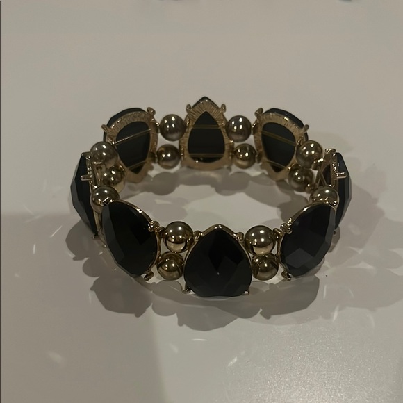 Elegant Black and Gold Bracelet - Picture 1 of 1